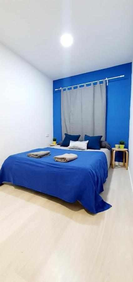 Hostal Urban Basic L'Hospitalet de Llobregat Esterno foto